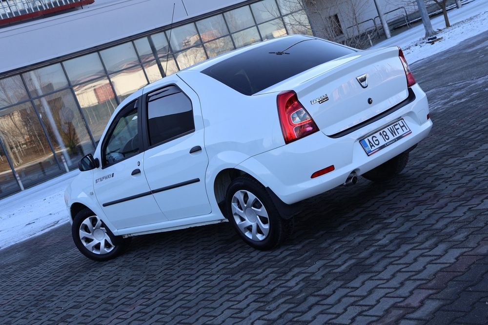 Dacia Logan benzina +gpl unic proprietar