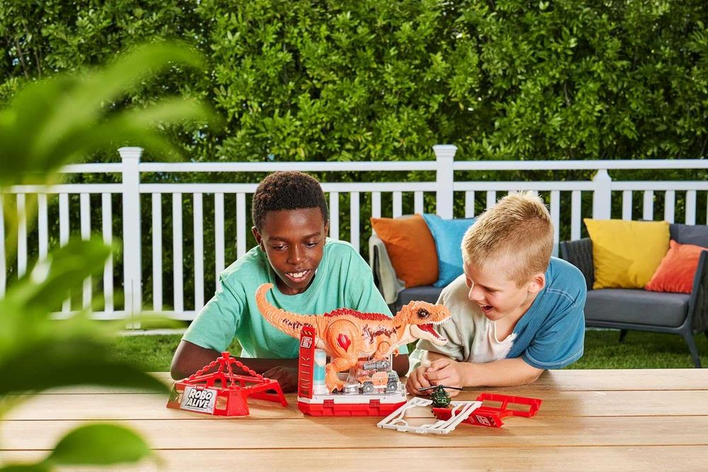 Голям Динозавър със зук и светлина в клетка хеликоптер ROBO ALIVE ZURU