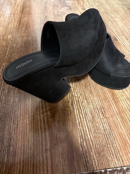 Дамски стилни чехли!