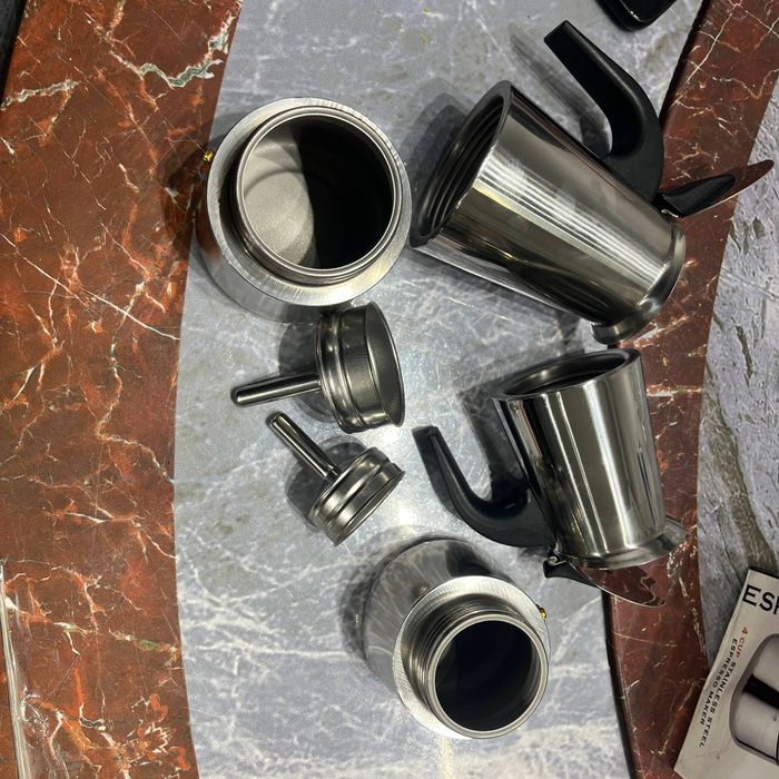 Qahva maker sotiladi