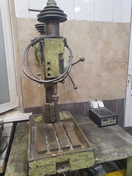 сверлильный станок 220/380 Вольт.