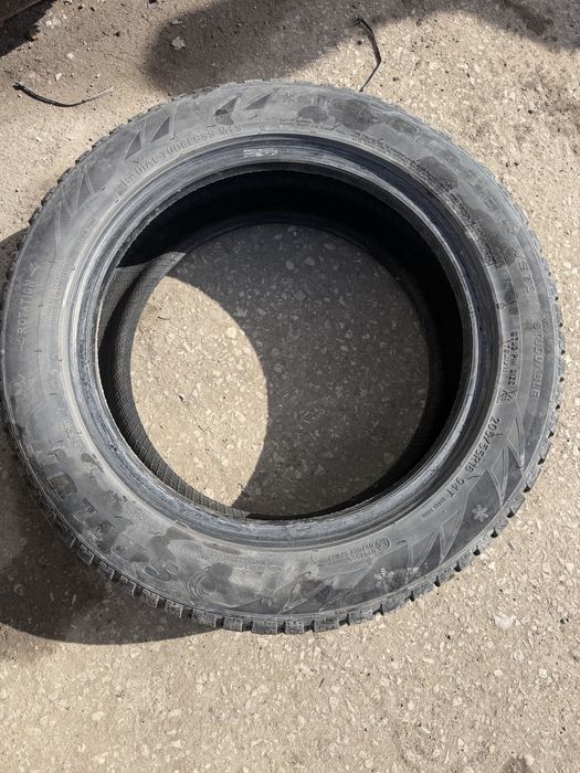 Продам шины ( зима)