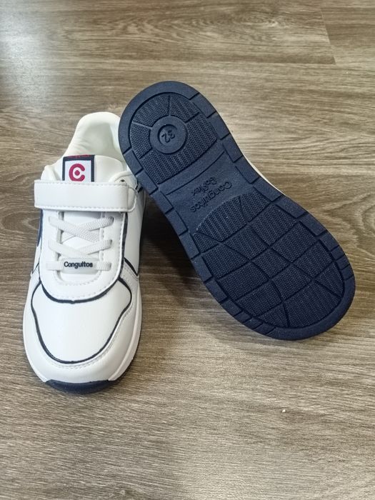 Нови детски боси светещи маратонки