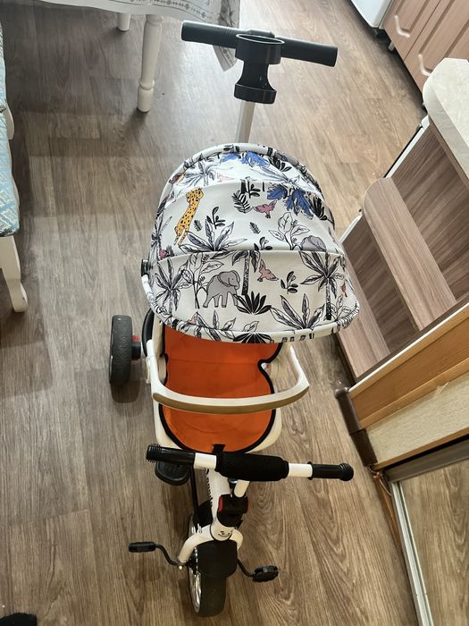 Продам новая Коляска.