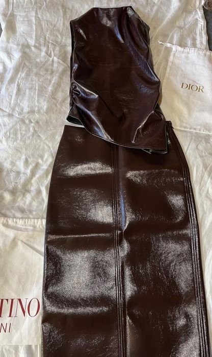 Кожен топ в цвчт бордо bershka
