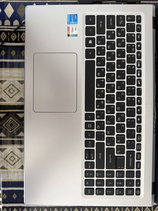 Acer ноутбук Intel Core i5, Iris Xe