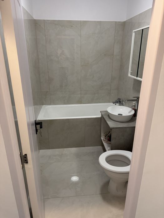 Proprietar inchiriez 2 camere zona Sun Plaza