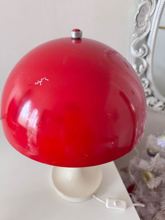 Унгарска дизайнерска настолна лампа