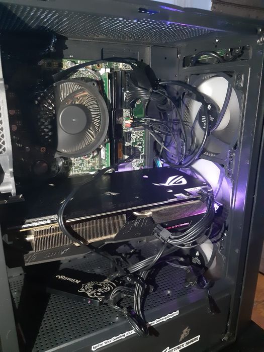 Срочно продам средний ПК.