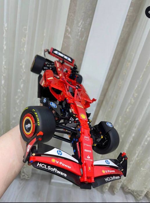 Lego Technic Ferrari SF-24 F1
