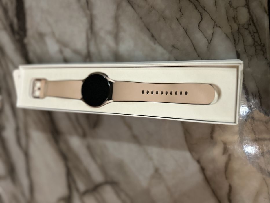 Смарт часовник Samsung Galaxy Watch4 Бартер