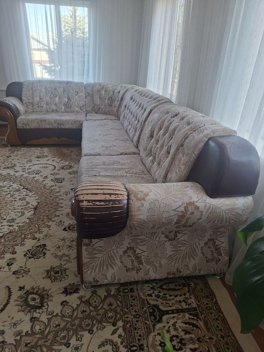 Продам Диван б/у