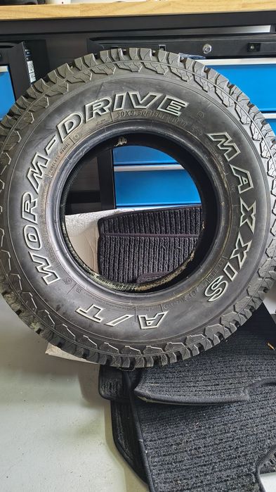 O anvelopă Maxxis AT similară cu BF goodrich 30x9,5x15