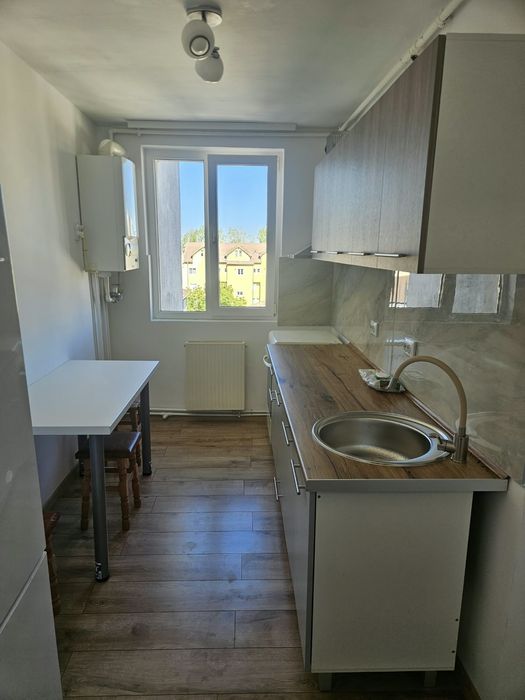 Închiriez apartament 2 camere