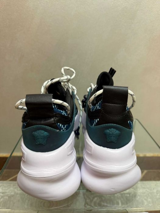 START SCOALA!!! Versace Chain Reaction Blue