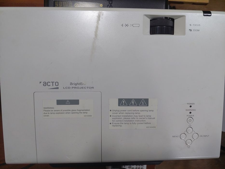 Acto LCD LX316 projector