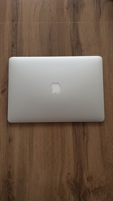 Продам Macbook Air 2014