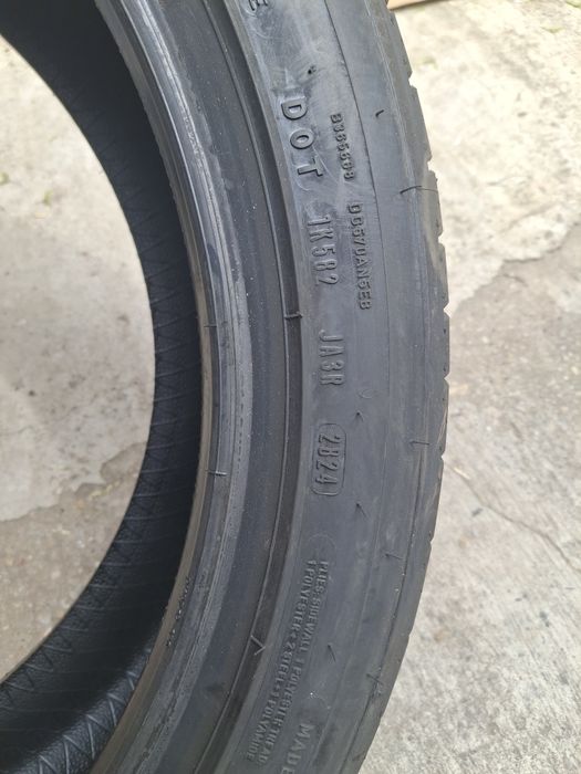 225 45 19 Dunlop DOT 2024 vara runflat NOI