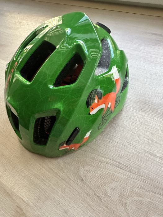 Каска за деца чисто нова