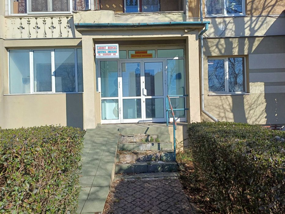 Dau in chirie spatiu comercial,vis a vis de Spitalul Judetean