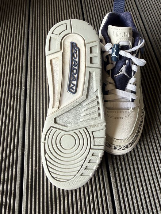 Jordan 4 Retro Midnight Navy