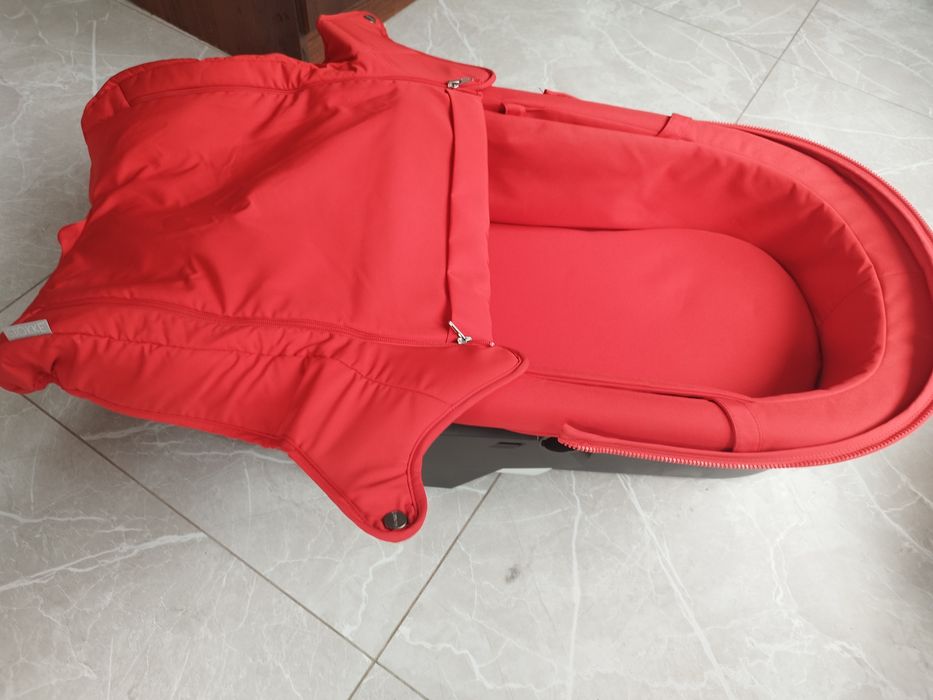 Коляска Stokke  с люлькой и сумкой