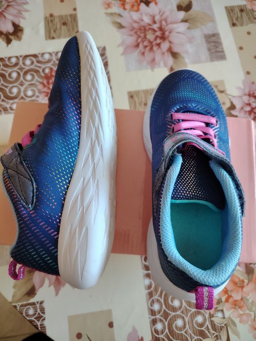 Детски маратонки за момиче