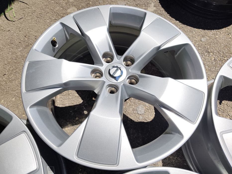 17" оригинални алуминиеви джанти за Volvo...