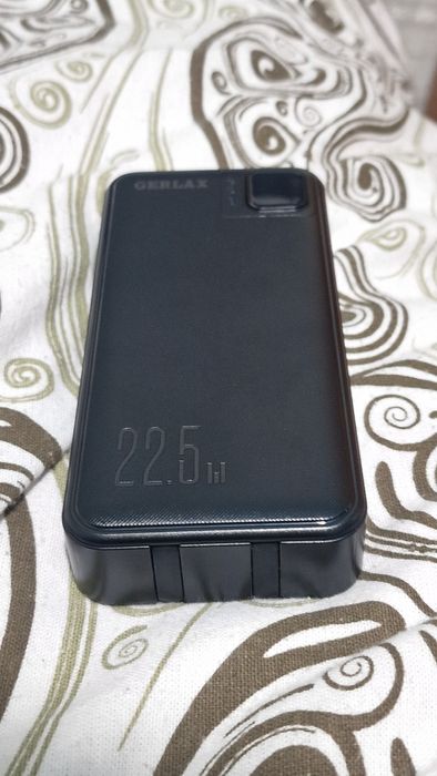 Повербанк в отличном состояний