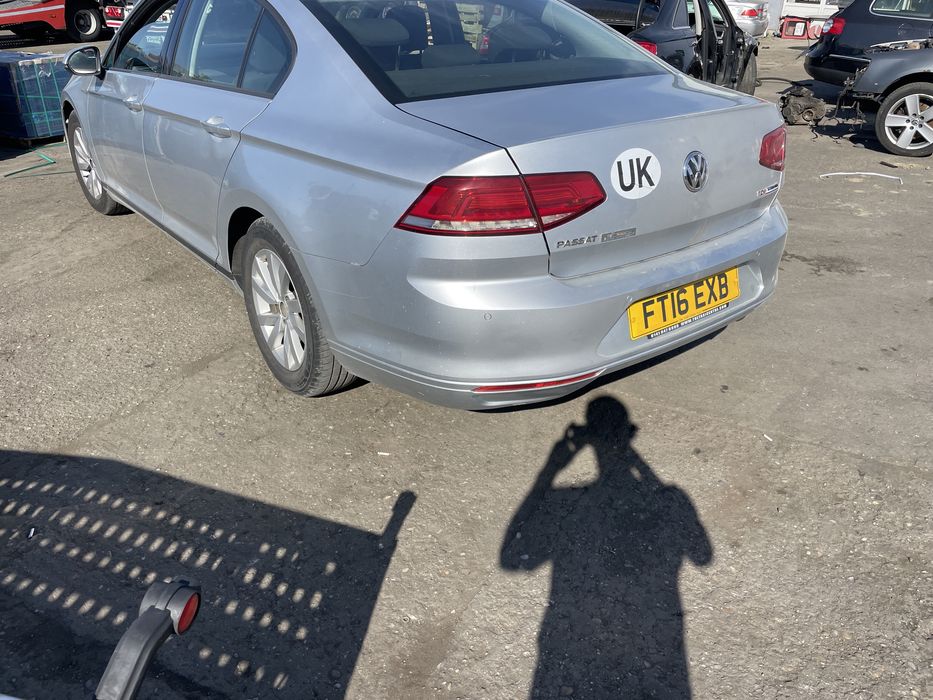 Vand bara spate wv passat b8