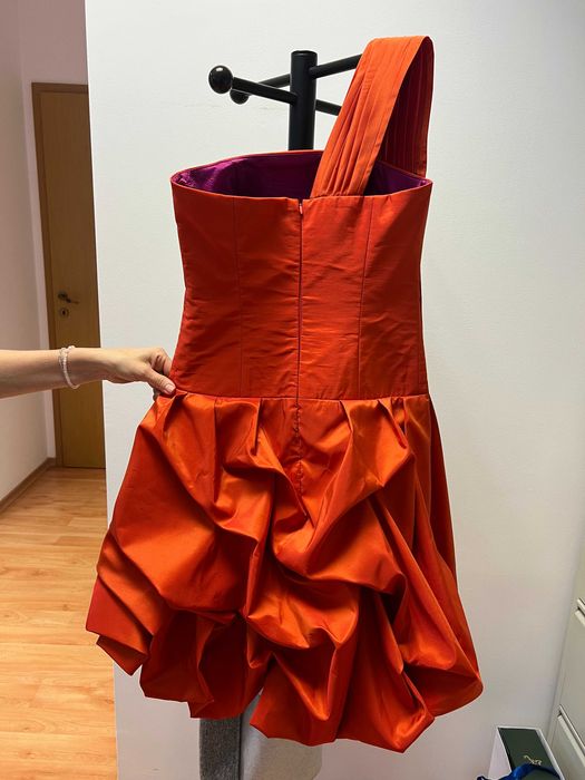 Официална рокля на дизайнера Яна Конжагюлова