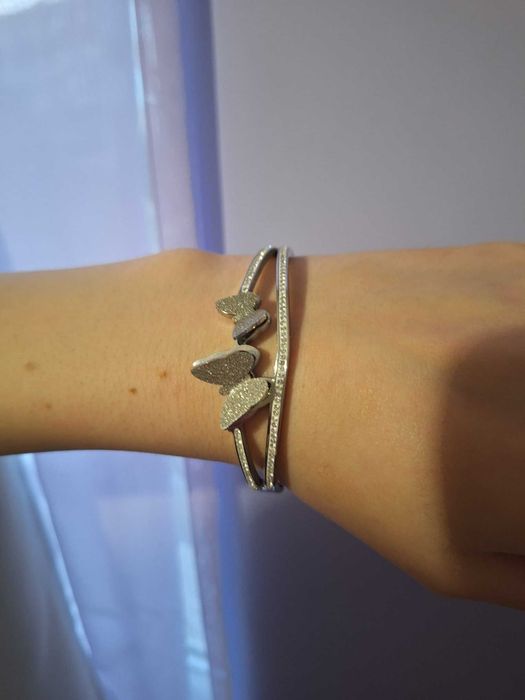 Стоманена дамска гривна с пеперуди