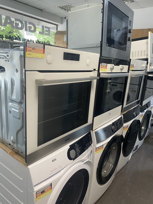 Бяла фурна за вграждане Voss IEL740HXV 71 l