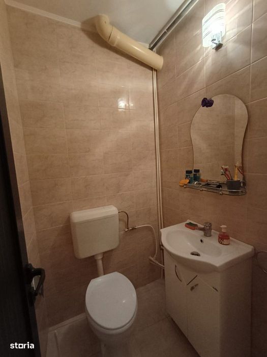 Apartament trei camere - Zona Școala Nr. 9 - 84 mp