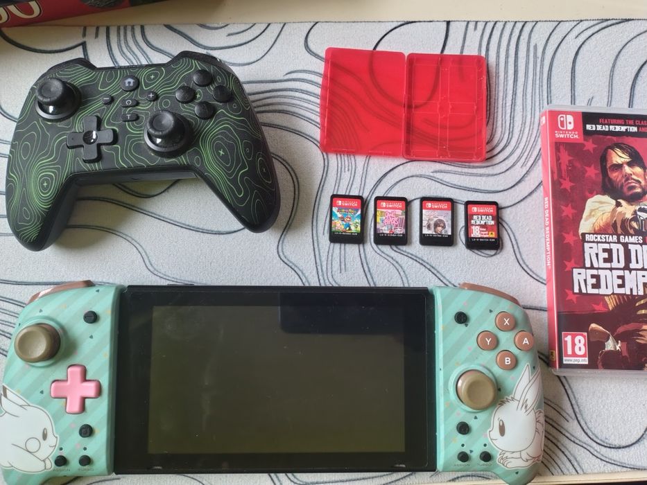 Nintendo Switch + 4 игри и контролер