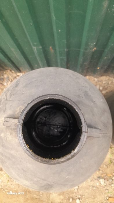 Продаю 2 плосмасовые бочки