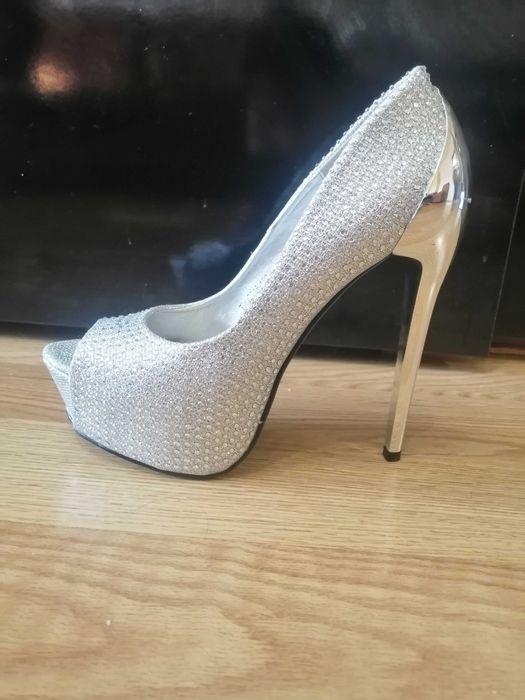 Токчета с камъни сребърни