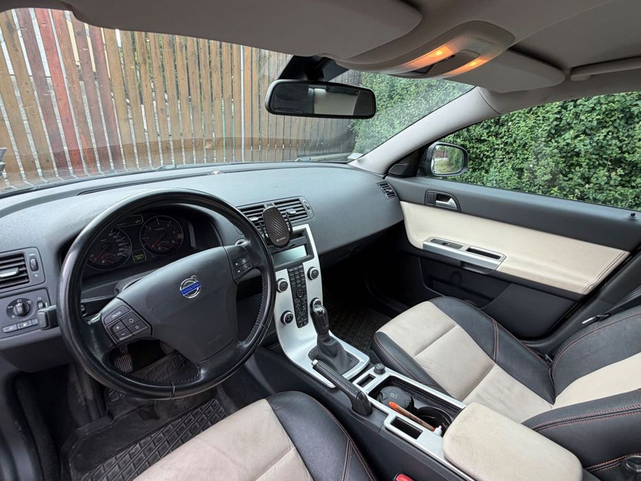 Volvo S40 1.6 Diesel 115 CP – 154.000 km – Primul proprietar
