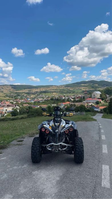 Vand Can am 800r ! Schimb doar cu Maverick +dif