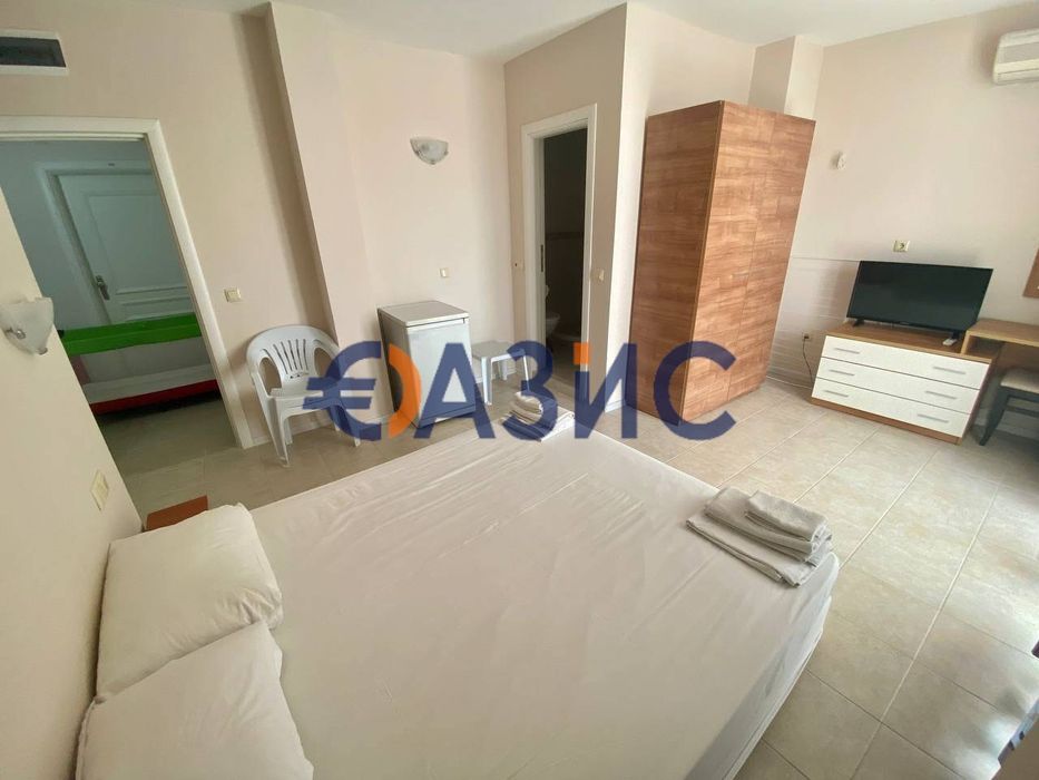 Продава се Едностаен апартамент в к.к. Слънчев бряг - 36 кв.м за 836 €/кв.м - Снимка #3