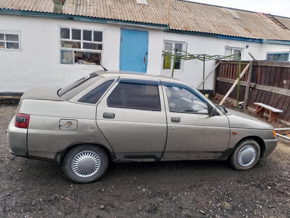 Продам ваз 2110  8-клоп