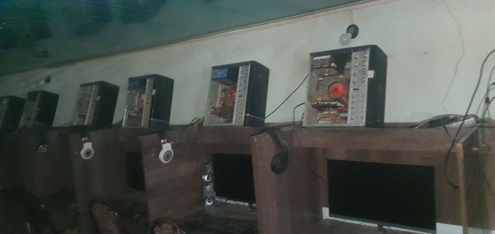 Stolga qoyiladigan kompyuterlar 10 dona