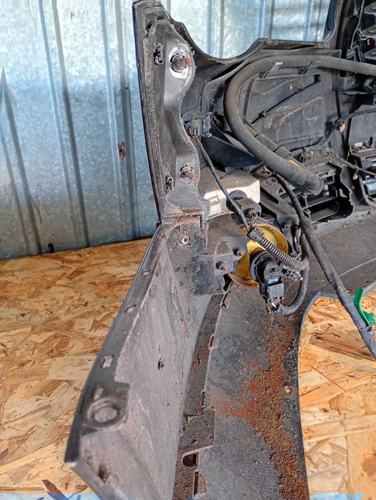 Bara Fata Vw Passat B6  Completa Cu Senzori de Parcare si Proiectoare de Ceata