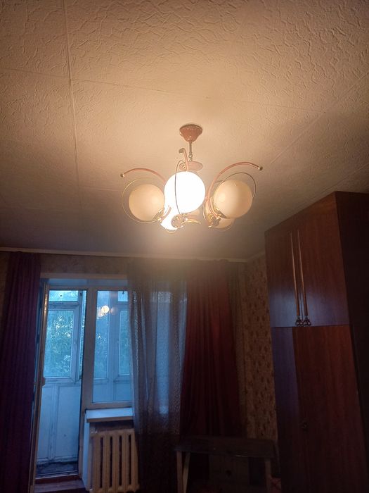Продам люстра 1200тг без дефектов
