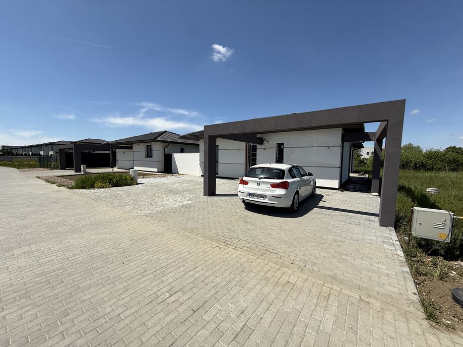 Ofer spre vânzare Casă stil Mediteranian în zona 1 Iunie