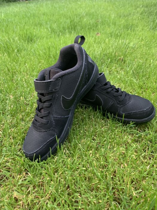 Vand adidasi Nike 32