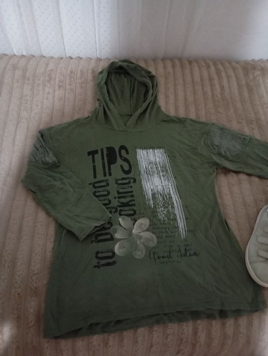 Суйчер и кецове на Адидас с нормални следи от употреба