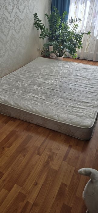 Матрац двухспальный