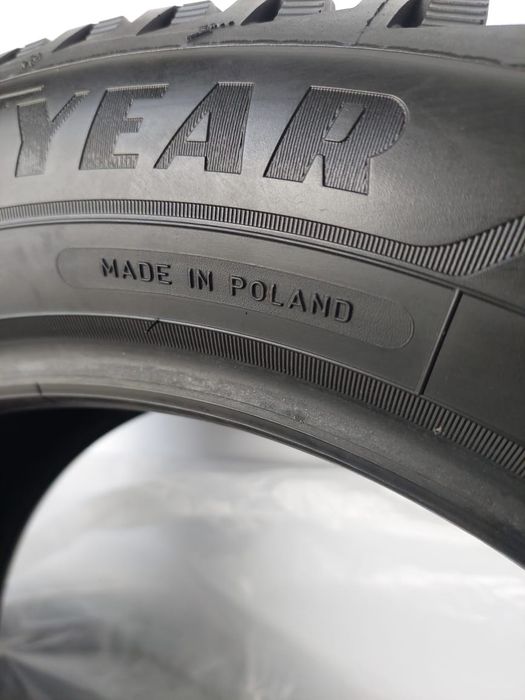 Шины  Goodyear 215/55/17