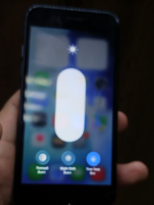 Продам iPhone SE 2 всё оригинал